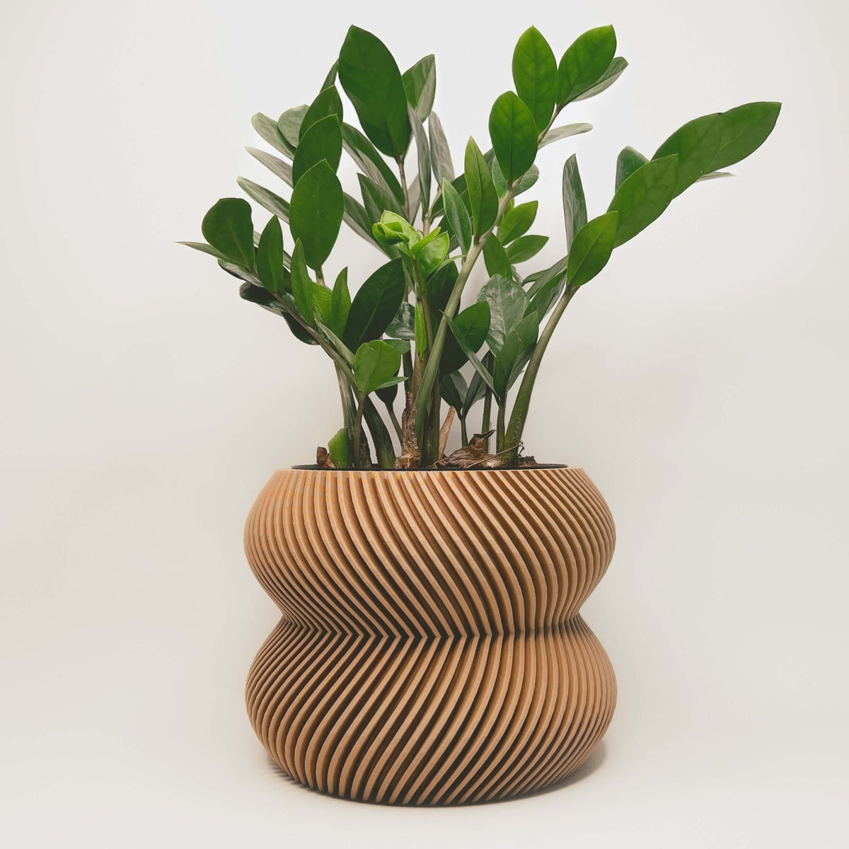 Cache-pot minimaliste en matériaux durables, conçu au Québec